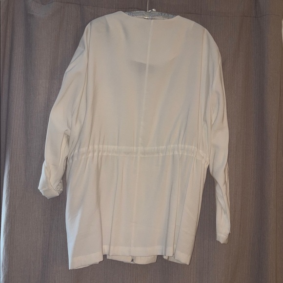 White Jacket 24/26W Plus Size Lightweight for Spring Summer - Picture 3 of 10